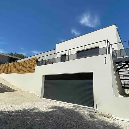 Des Oliviers Villa *
